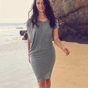 Athleta Dress Sunlover Hilo Medium Tall UPF Heather Gray Asymmetric Short Sleeve